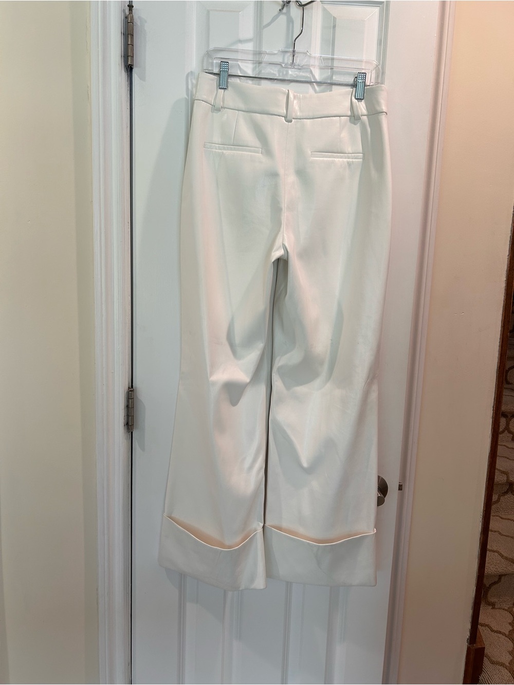 New Alice + Olivia Faux Leather Wide Leg Pants High Rise Ivory Cream Trousers 8 - Picture 4 of 12